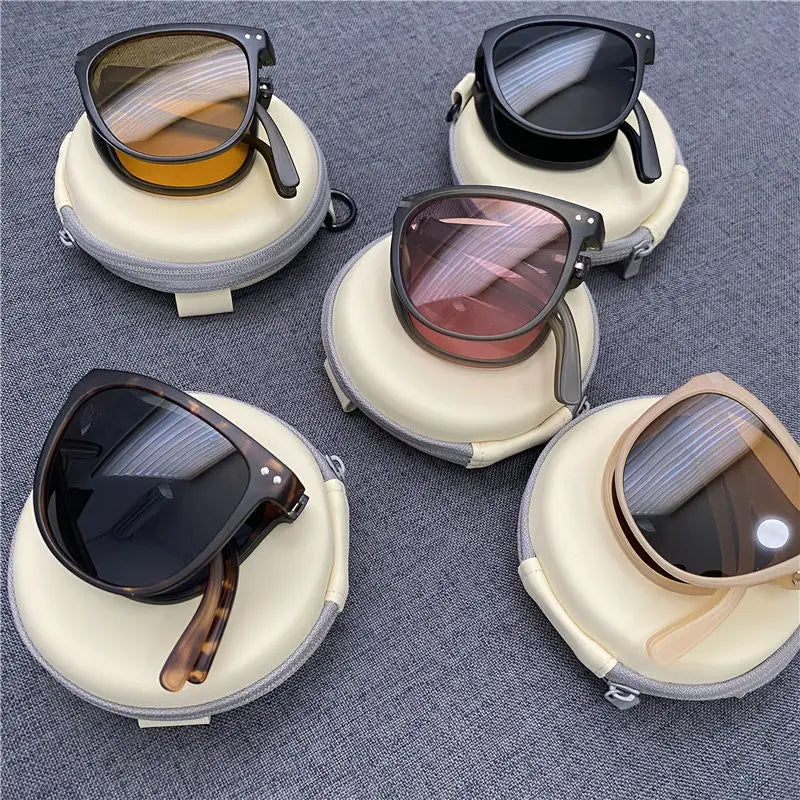 Folding UV sunglasses