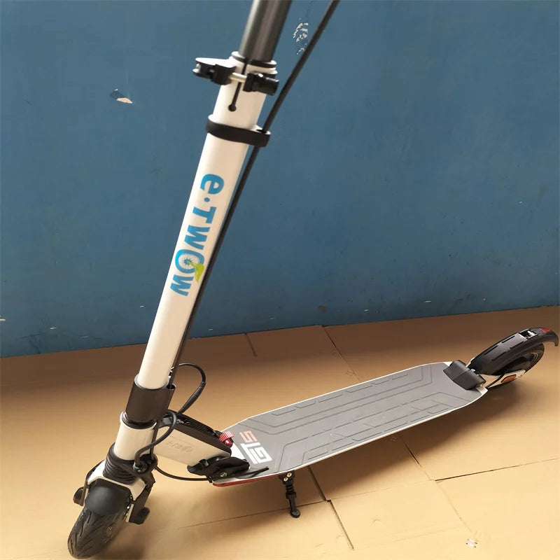 Sport version 700W motor Li-ion Battery electric scooter