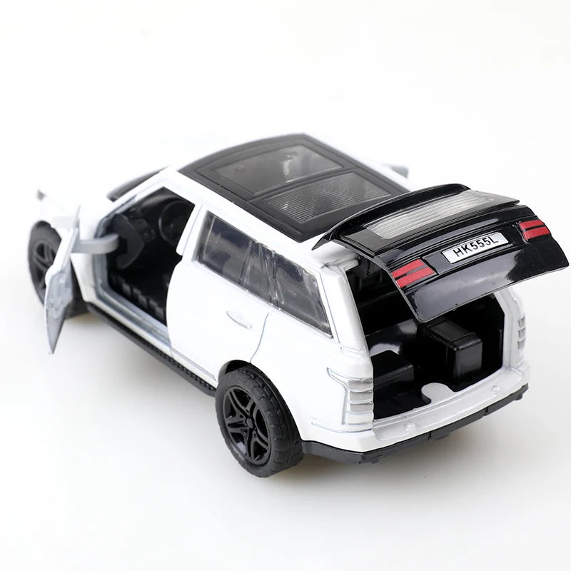 Die-cast Range Rover Replica 1/36